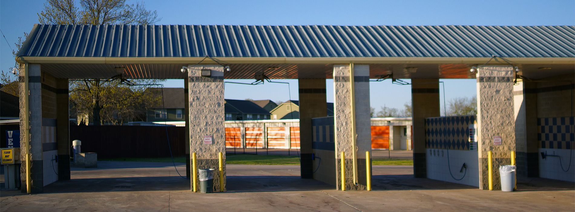 Spacious Manual Bays